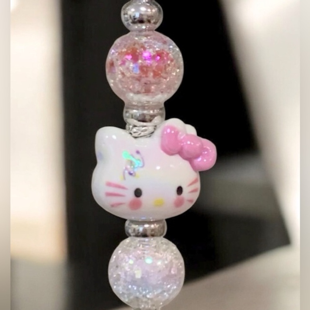 Hello Kitty Pink Beaded Keychain, bag, & Backpack clasp - Picture 3 of 5
